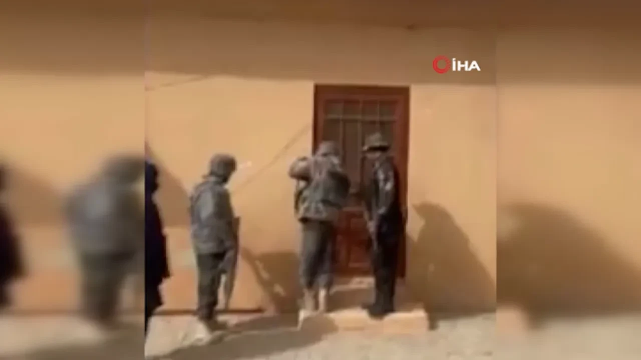 Pakistan'da inşaat işçileri, silahlı kişiler tarafından kaçırıldı