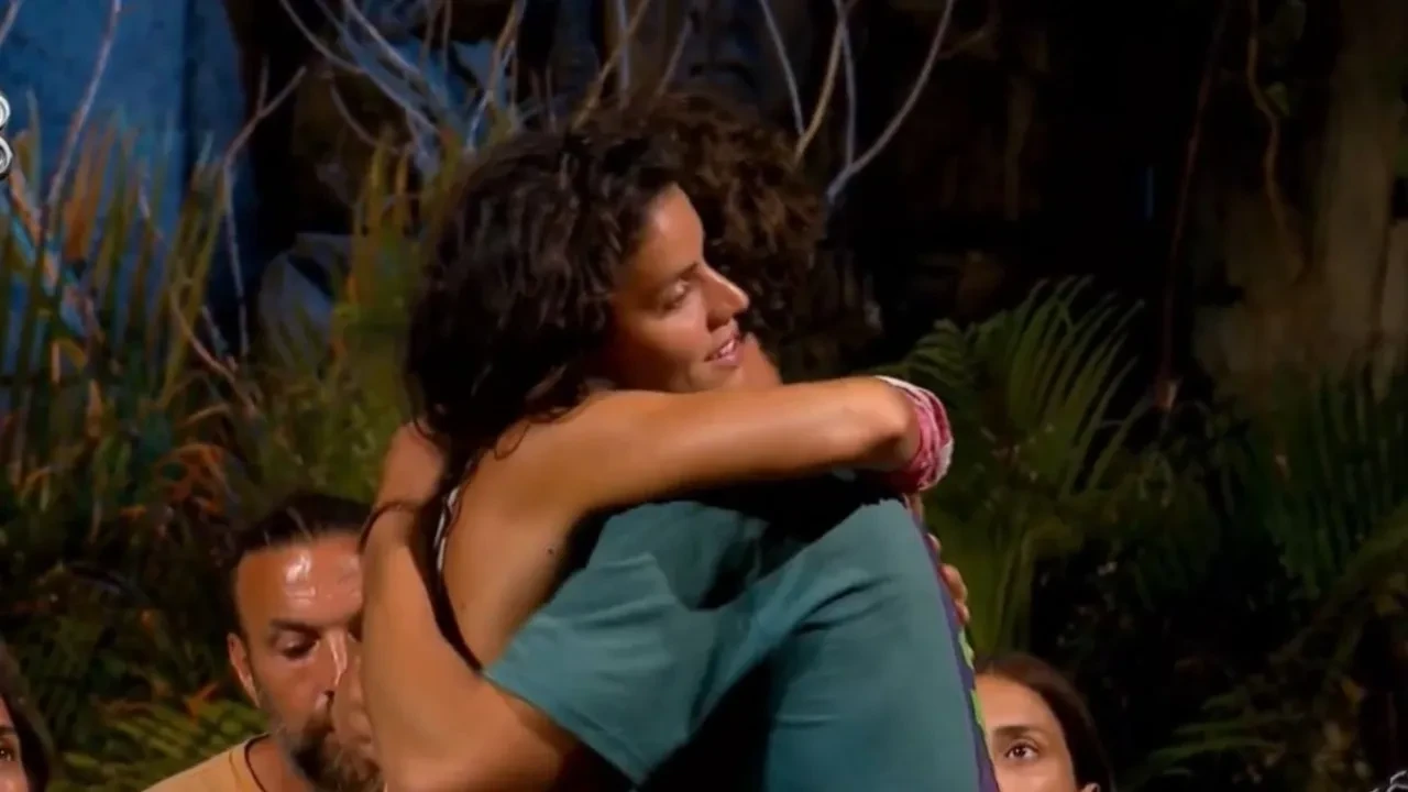 Survivor 2026’da aşk üçgeni! Seren Ay’dan Survivor’a veda eden Eren İtirafı!