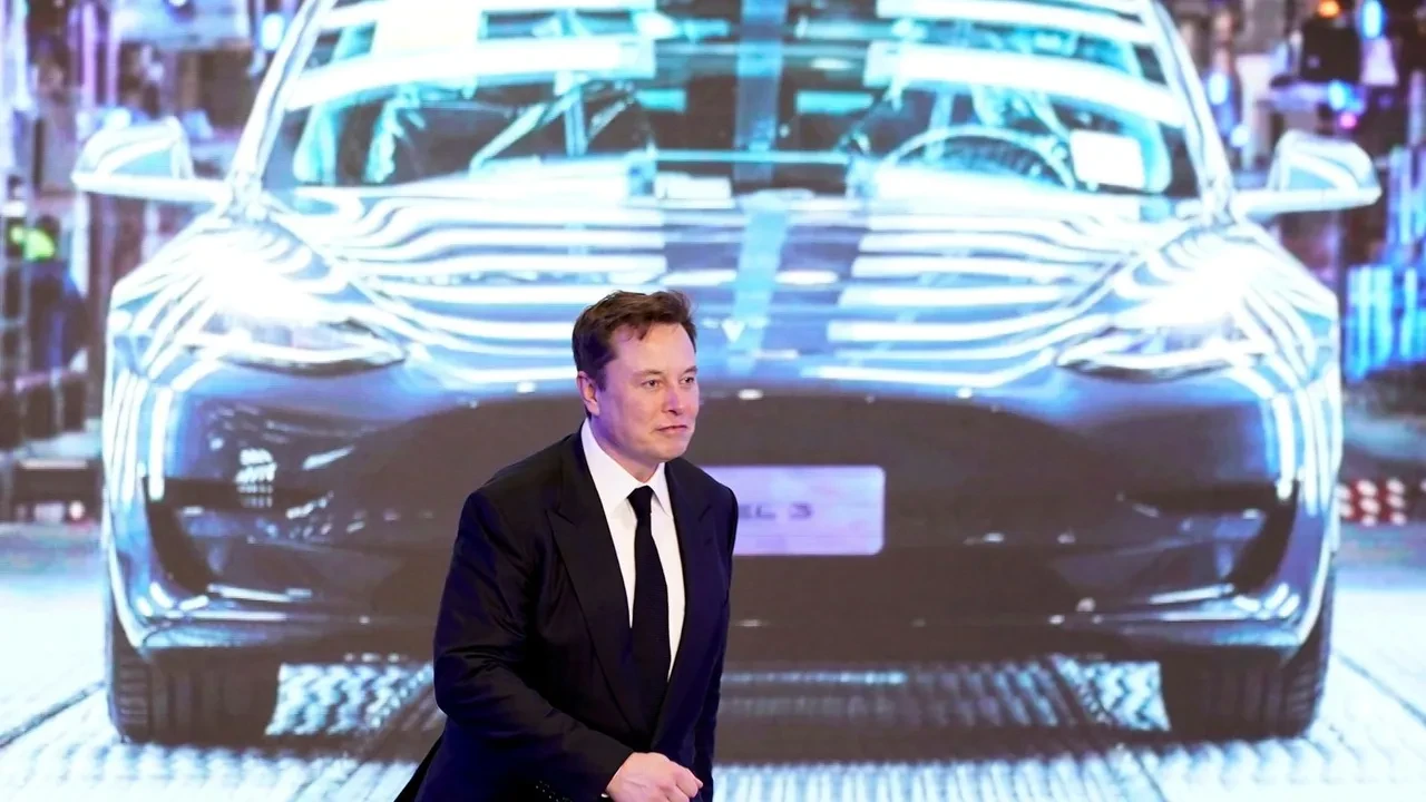 Tesla kaybetmeye devam ediyor