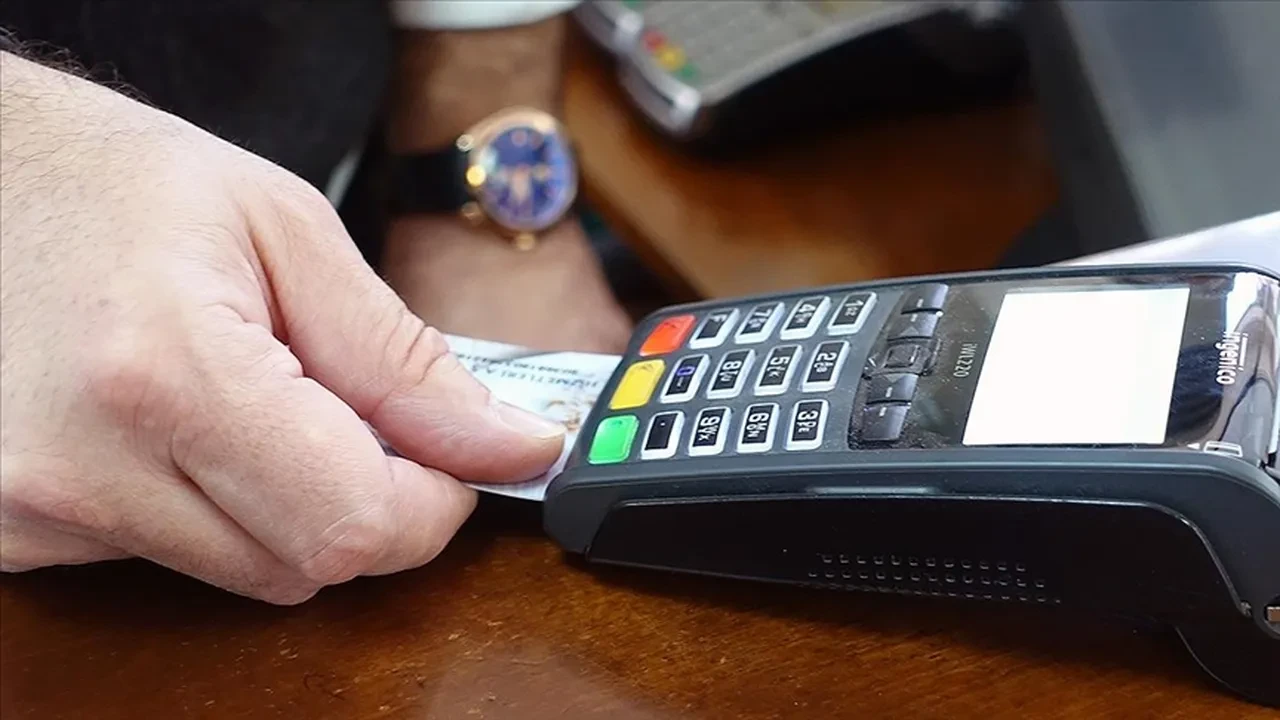 Türkiye’nin kart karnesi açıklandı: 1,7 milyar işlem, 2,3 trilyon TL!