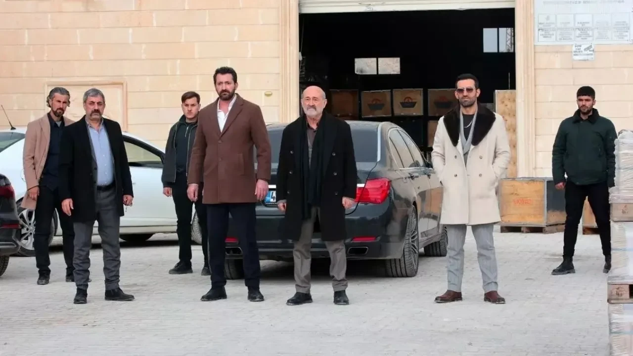 Uzak Şehir 51. bölüm fragmanı yayınlandı! Cihan’dan Alya’ya sürpriz evlilik teklifi