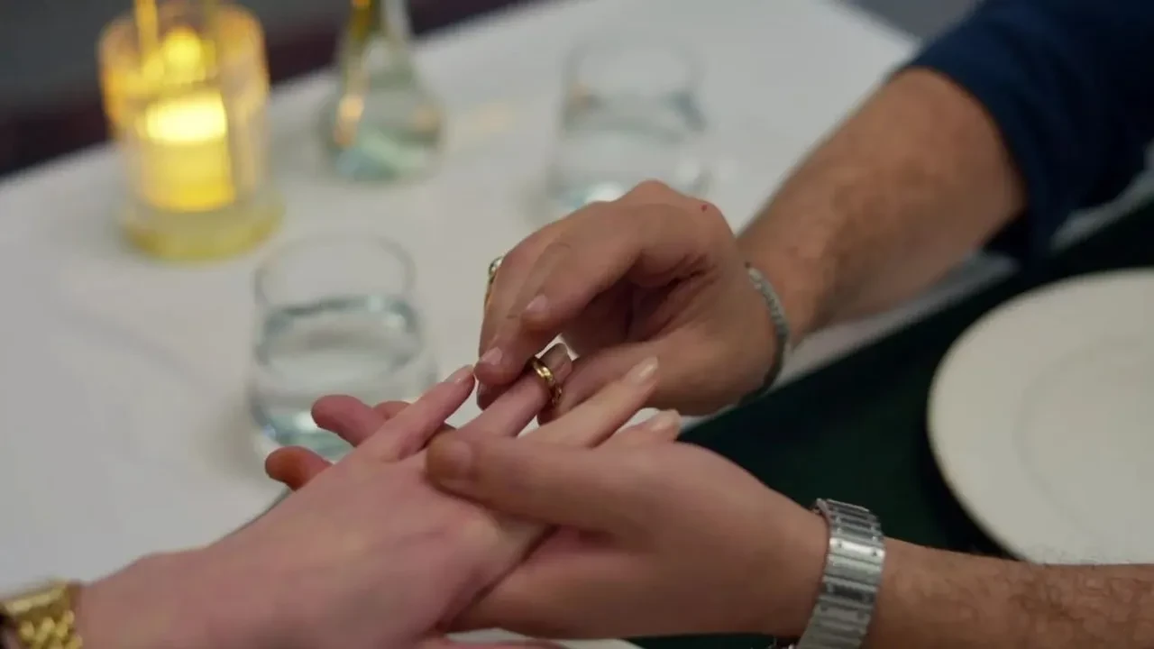 Uzak Şehir 51. bölüm fragmanı yayınlandı! Cihan’dan Alya’ya sürpriz evlilik teklifi