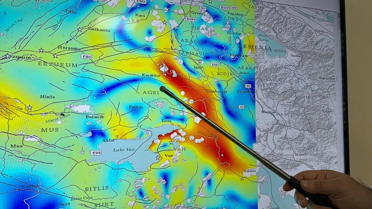 Deprem potansiyeli yüksek yeni fay hattı tespit edildi! 'Böyle oldukça gergin'
