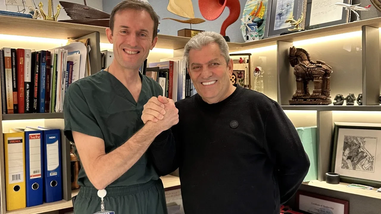 Eşine ilaç yazdırmak için gitti, kendisi ameliyat oldu! Ölümcül hastalığı tesadüfen bulundu