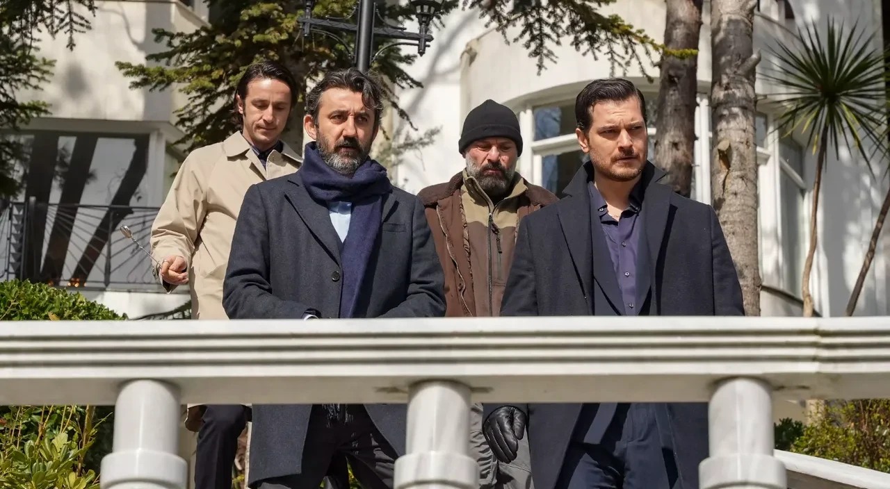 Eşref Rüya dizisinde İhtiyar kim? Eşref Rüya'da İhtiyar'ı Nuri Alço mu olacak? Levent Özdilek'ten sürprizli açıklama