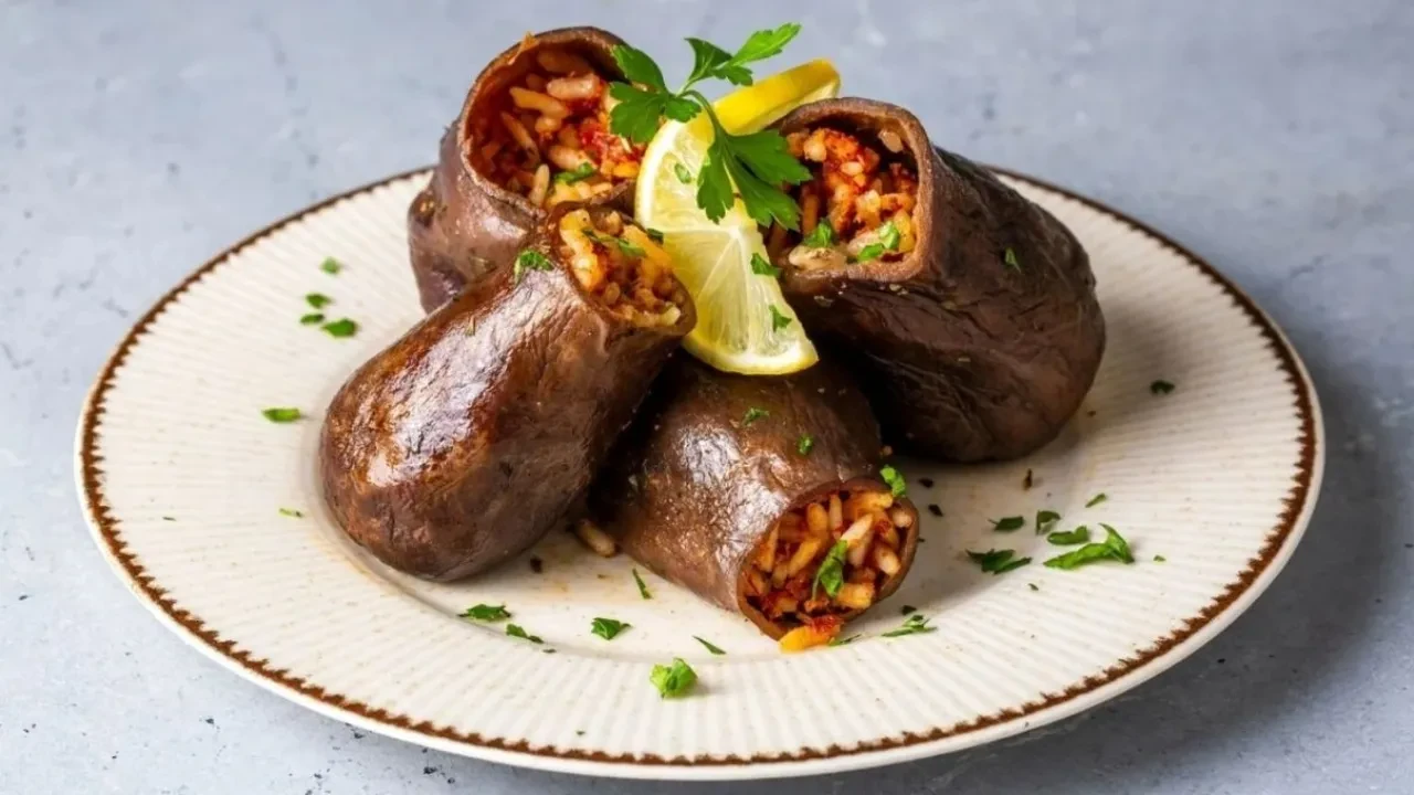 İftar sofralarında Diyarbakır usulü kuru dolma tarifi! Püf noktası sumak suyu