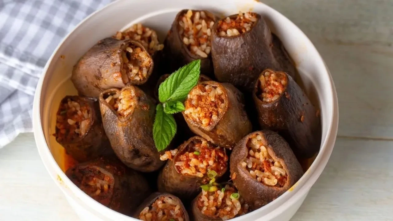 İftar sofralarında Diyarbakır usulü kuru dolma tarifi! Püf noktası sumak suyu