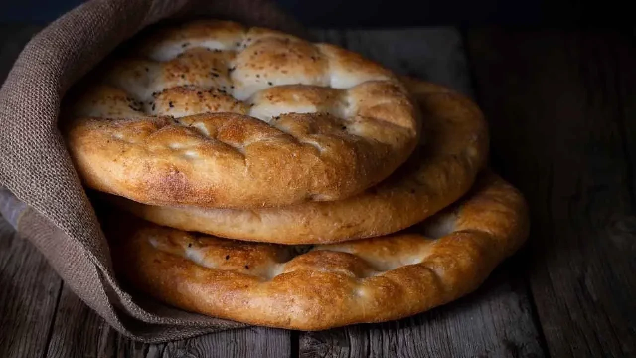 Ramazan pidesi dolması nasıl yapılır? Gelinim Mutfakta'da kaçırılan püf noktası!