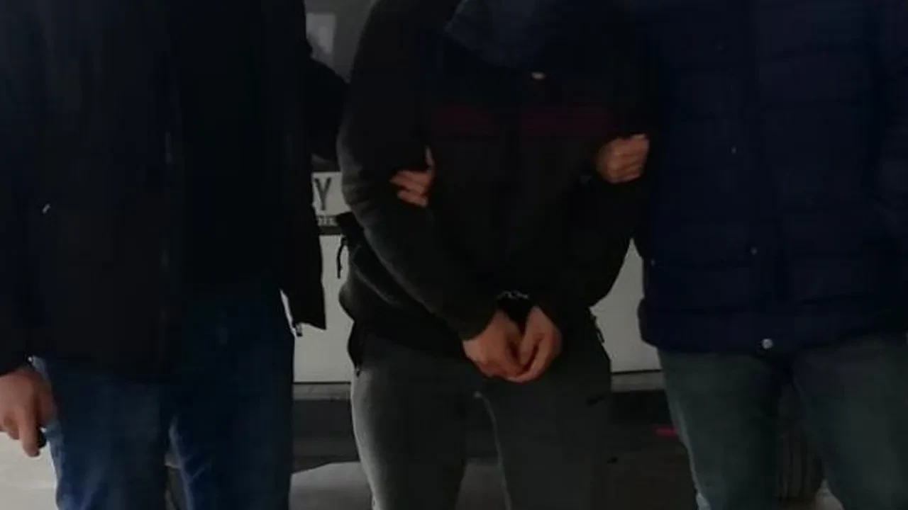 Sigara istedi, vermeyince saldırdı! Bıçaklayan 14, bıçaklanan 16 yaşında: Serbest bırakıldı