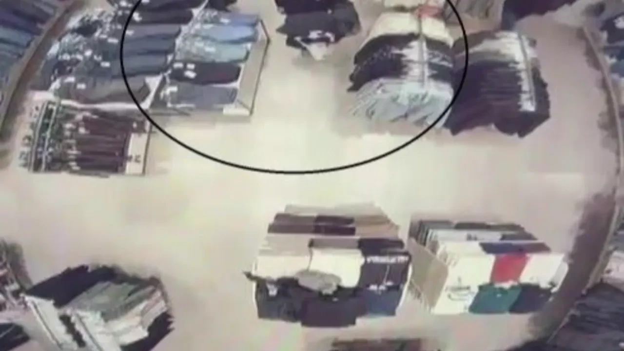 Suç makinesinin 118 kaydı çıktı: Sonuncuda mağaza kabininde alarm sökerken yakalandı