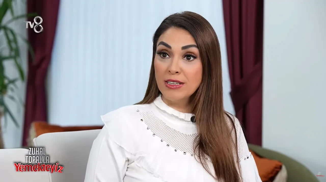 Yemekteyiz Hazal Ülker kimdir, kaç yaşında? Zuhal Topal'la Yemekteyiz Hazal aslen nerelidir?