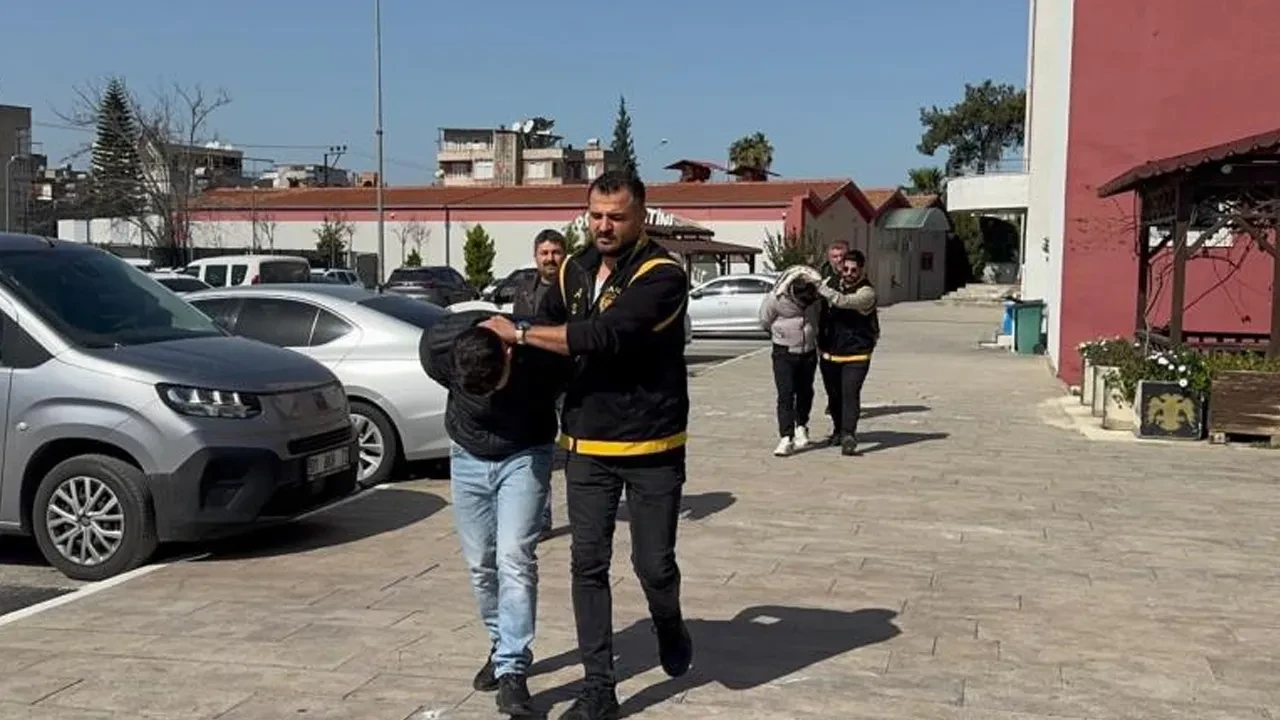 Yol verme tartışması dehşetle bitti! Kalbinden bıçaklayarak katlettiler: 'Yaptım, kabul ediyorum'