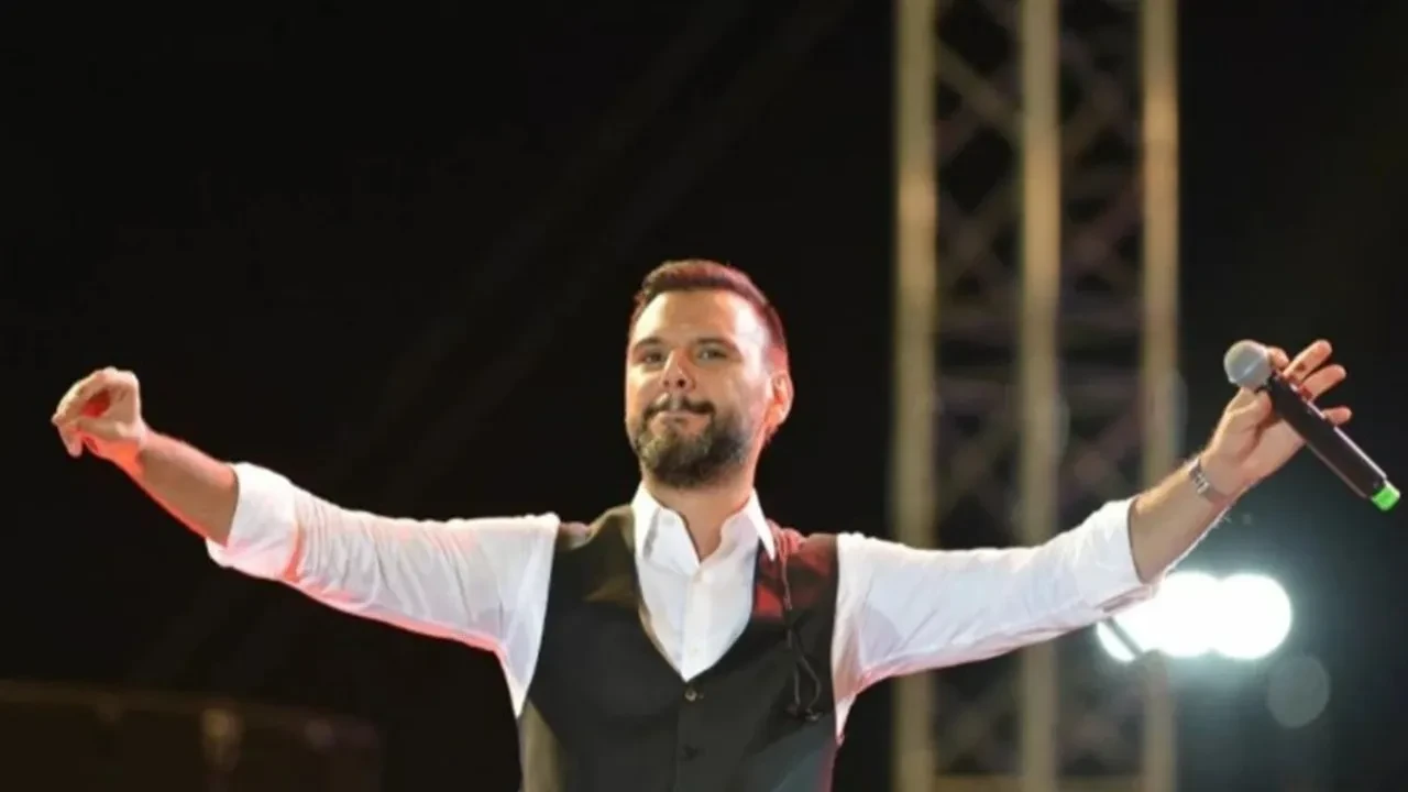 Alişan kızı Eliz ile Celal Karatüre’nin ilahisini okudu! “Çocuklar sayenizde Allah’ı ağızlarından düşürmüyor”