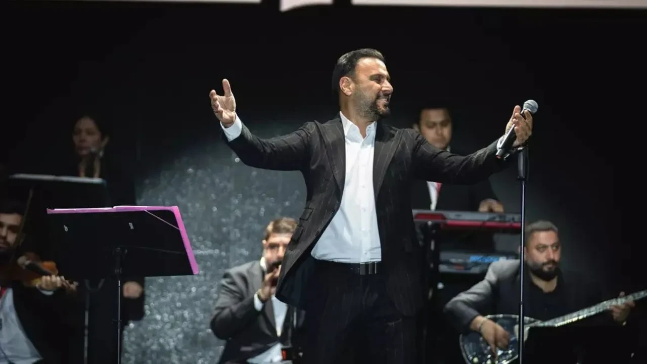 Alişan kızı Eliz ile Celal Karatüre’nin ilahisini okudu! “Çocuklar sayenizde Allah’ı ağızlarından düşürmüyor”