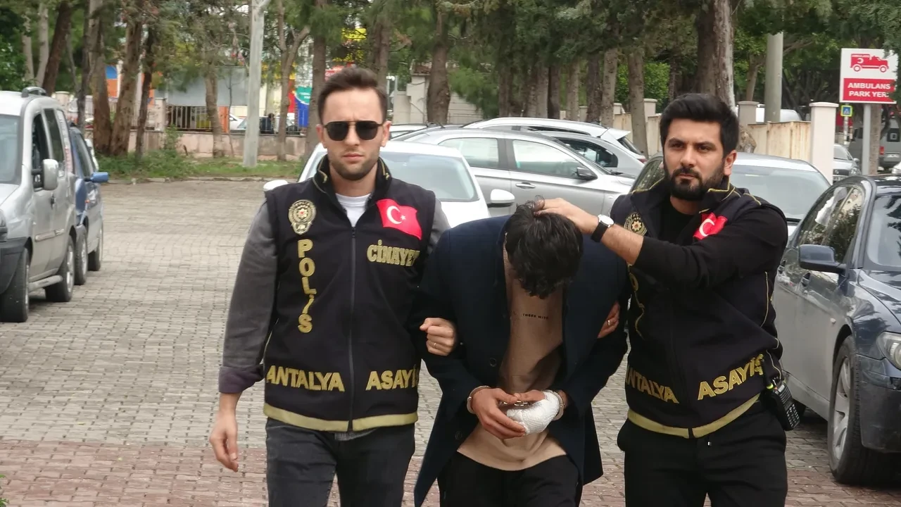 Antalya'daki korkunç cinayetin ayrıntıları ortaya çıktı! Cep telefonunu bakın ne yapmış