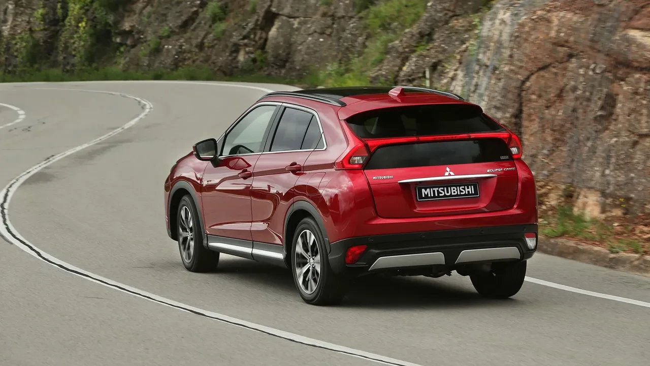 Mitsubishi Cross