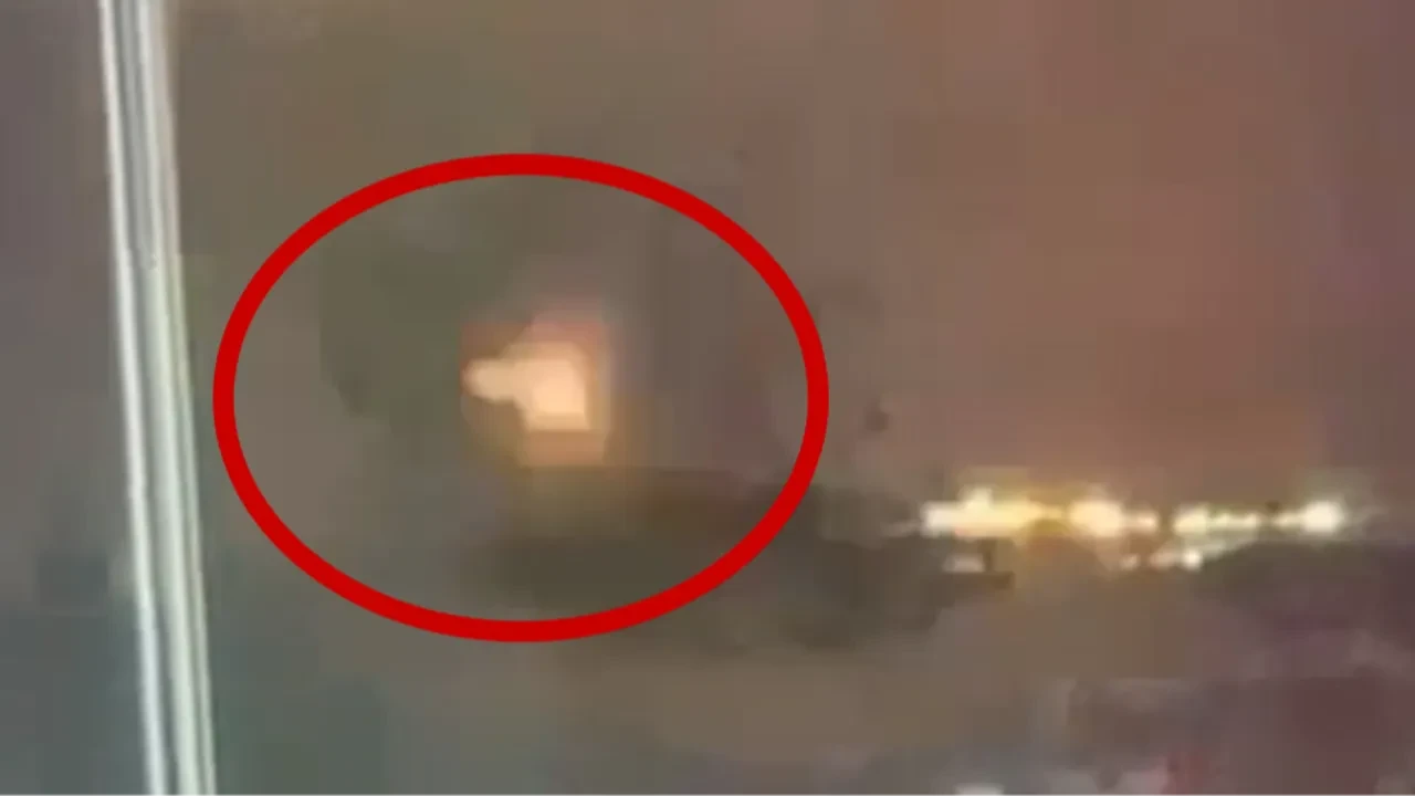 Balıkesir'de F-16 savaş uçağının düşme anı kamerada! Havada alev topuna dönmüş 