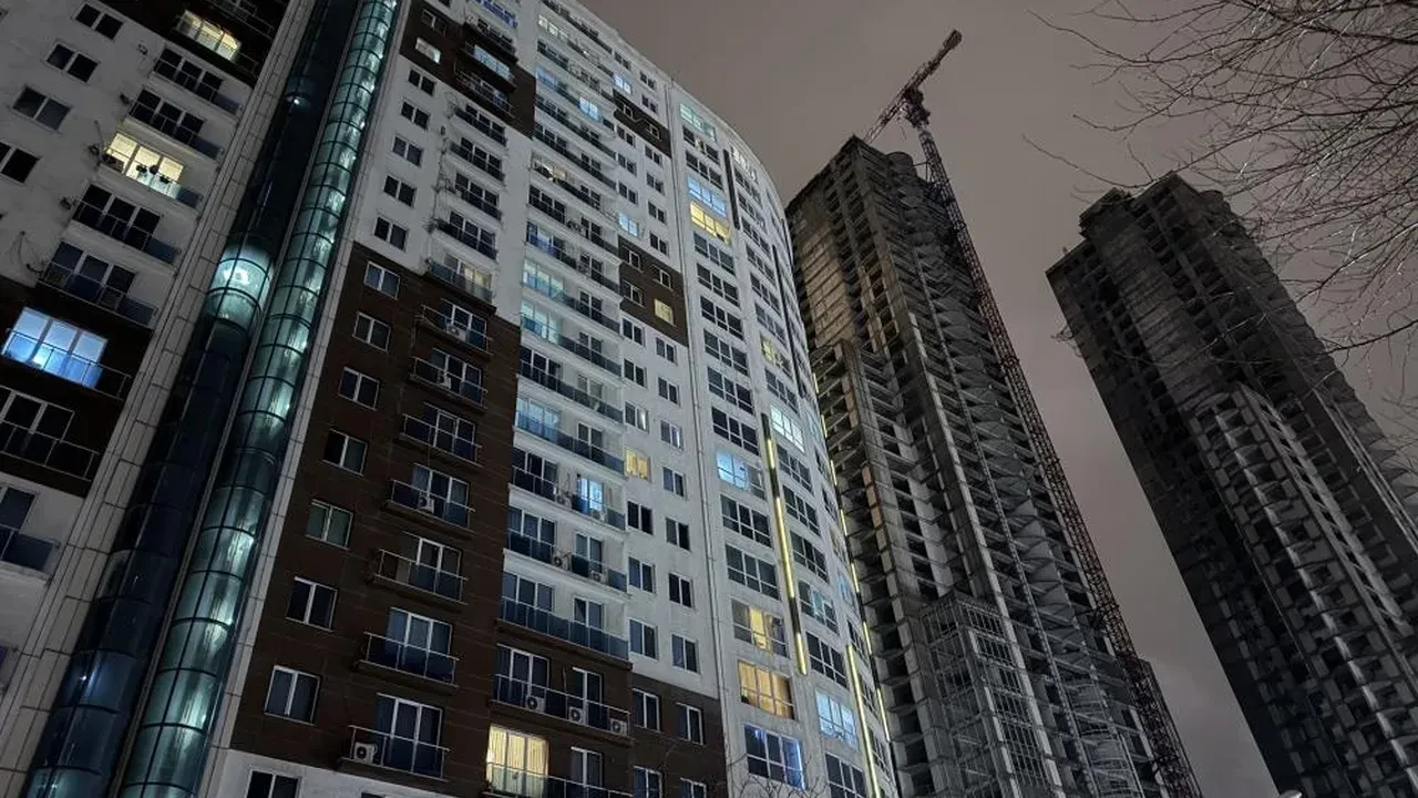 Esenyurt'ta sitede silah sesleri: İki kişi ölü bulundu, suç dosyaları kabarık çıktı