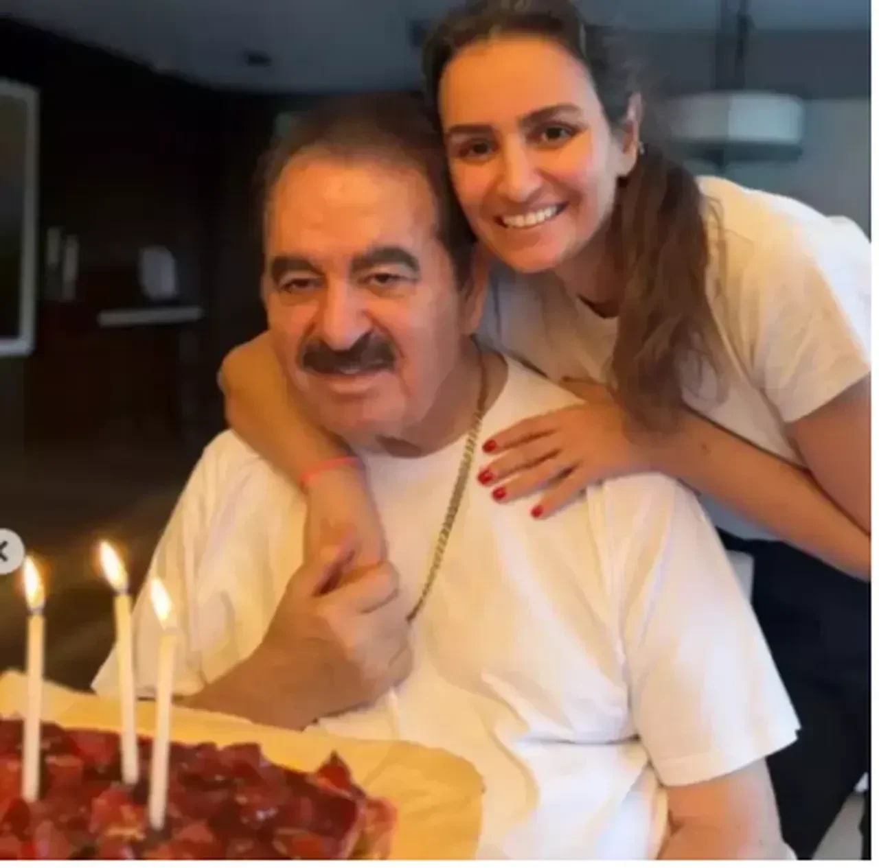 İbrahim Tatlıses ile kızı Melek Zübeyde'nin arası vergi borçları sayesinde düzeldi 