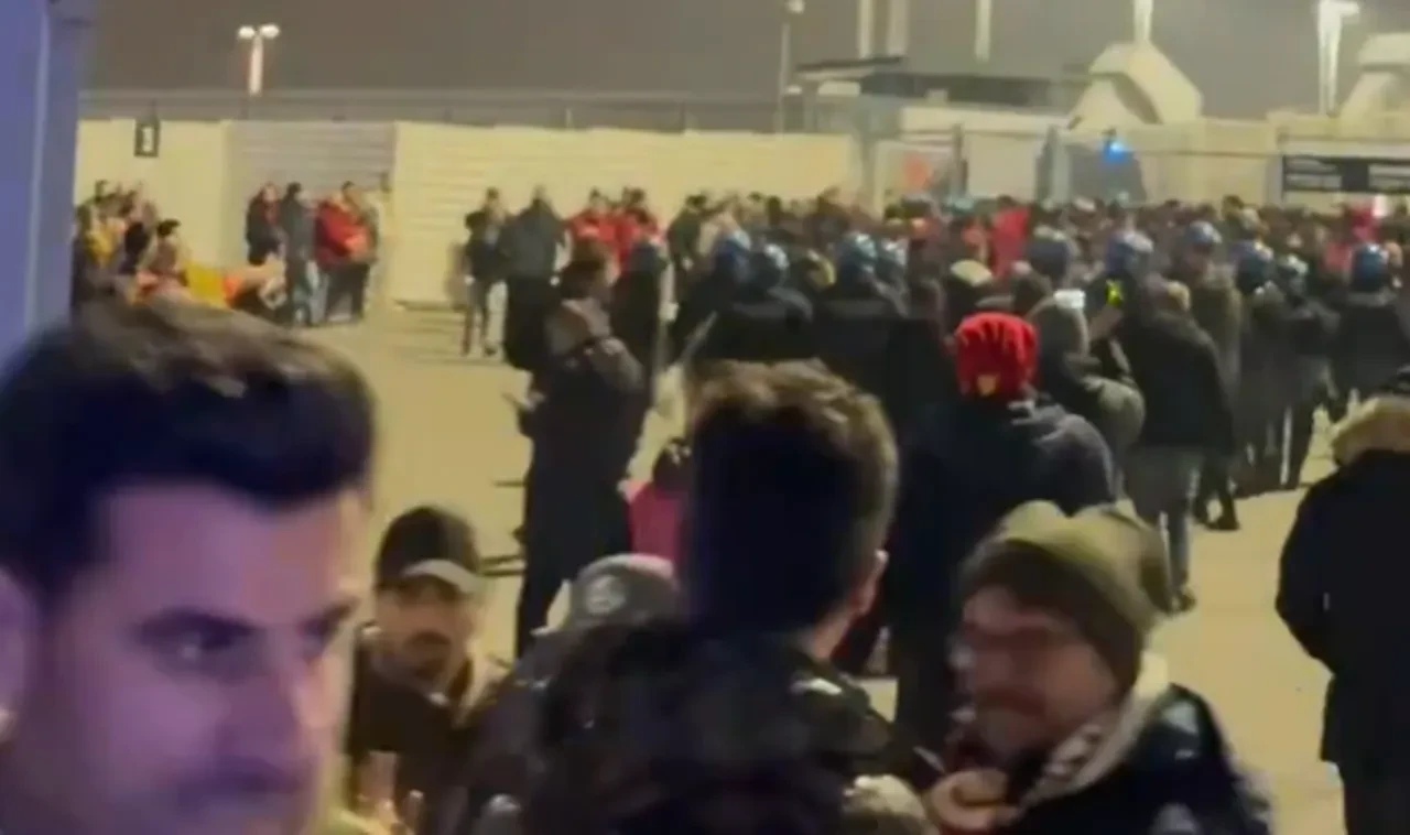 Juventus - Galatasaray maçı öncesi tansiyon yükseldi! İtalyan polisi Galatasaray taraftarlarına müdahale etti