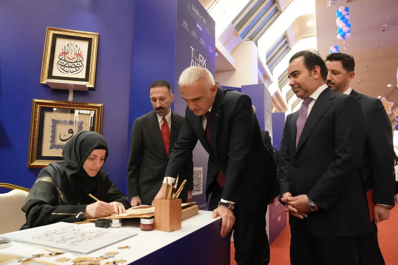 Külliye’de Ramazan’a yoğun ilgi: Bakan Ersoy atölyeleri inceledi