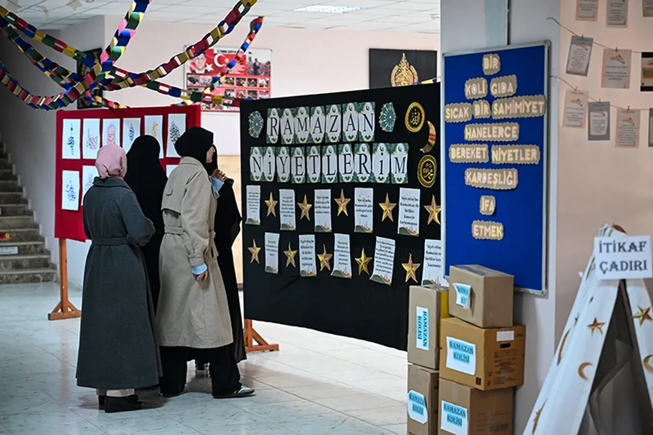 Laiklik bildirisi olayı nedir? İmzalayan 168 kişi hakkında dava açıldı