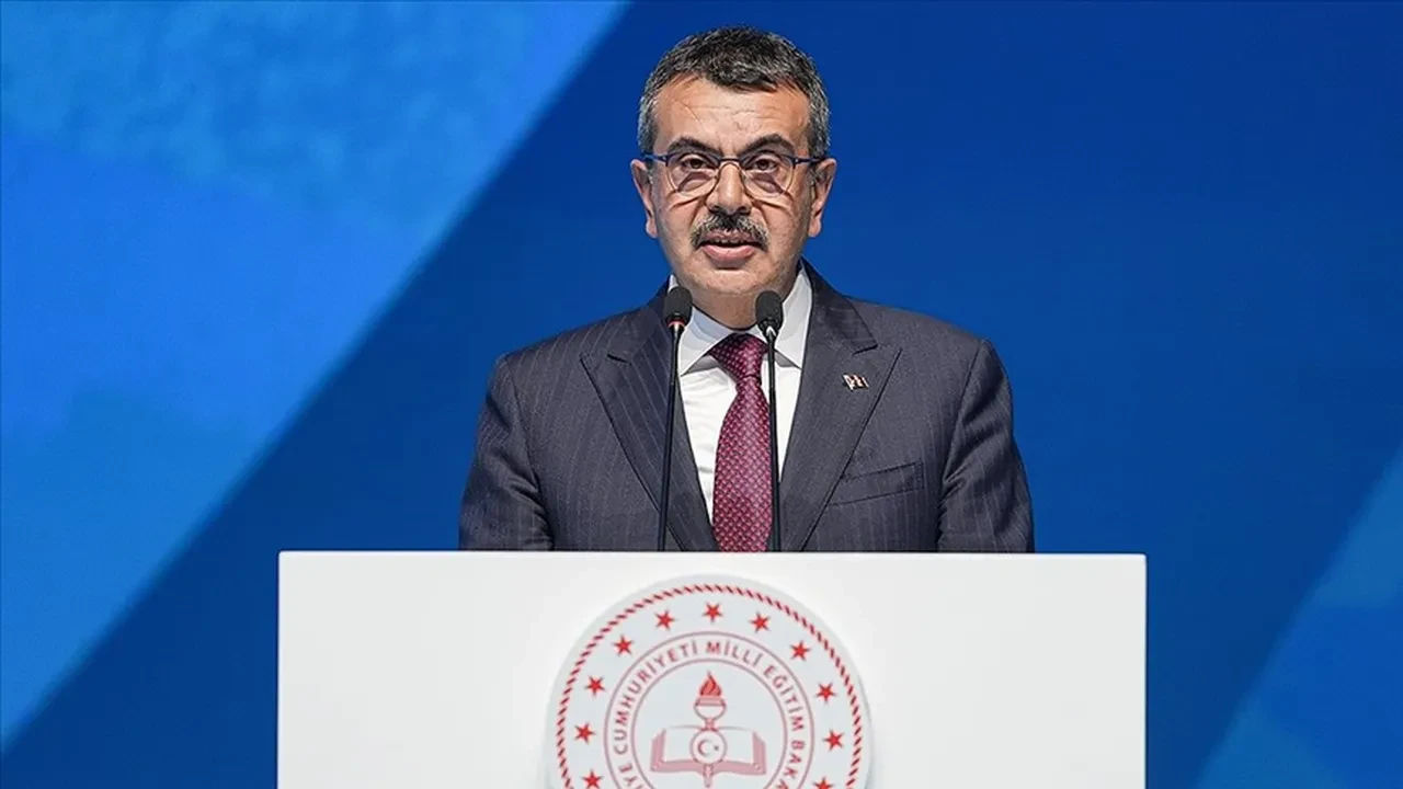 Laiklik bildirisi olayı nedir? İmzalayan 168 kişi hakkında dava açıldı