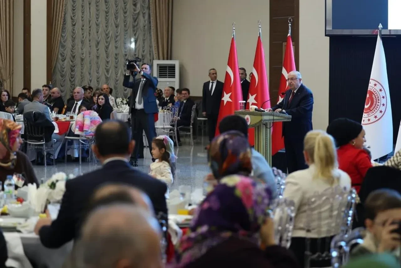 Milli Savunma Bakanı Yaşar Güler şehit ailelerine Terörsüz Türkiye sözü verdi: Kesinlikle olmayacak