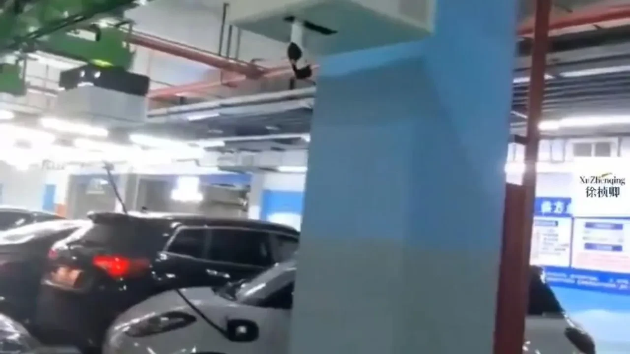 Otoparklarda şarj istasyonu arama çilesini bitiren sistemi Çin devreye aldı