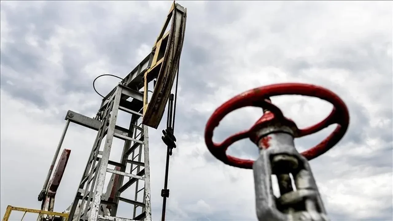 Petrol 71 doları aştı: Gözler ABD-İran temaslarında