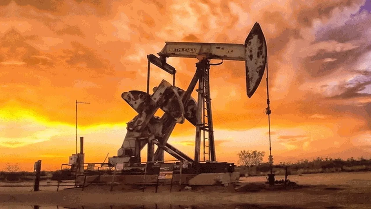 Petrol 71 doları aştı: Gözler ABD-İran temaslarında