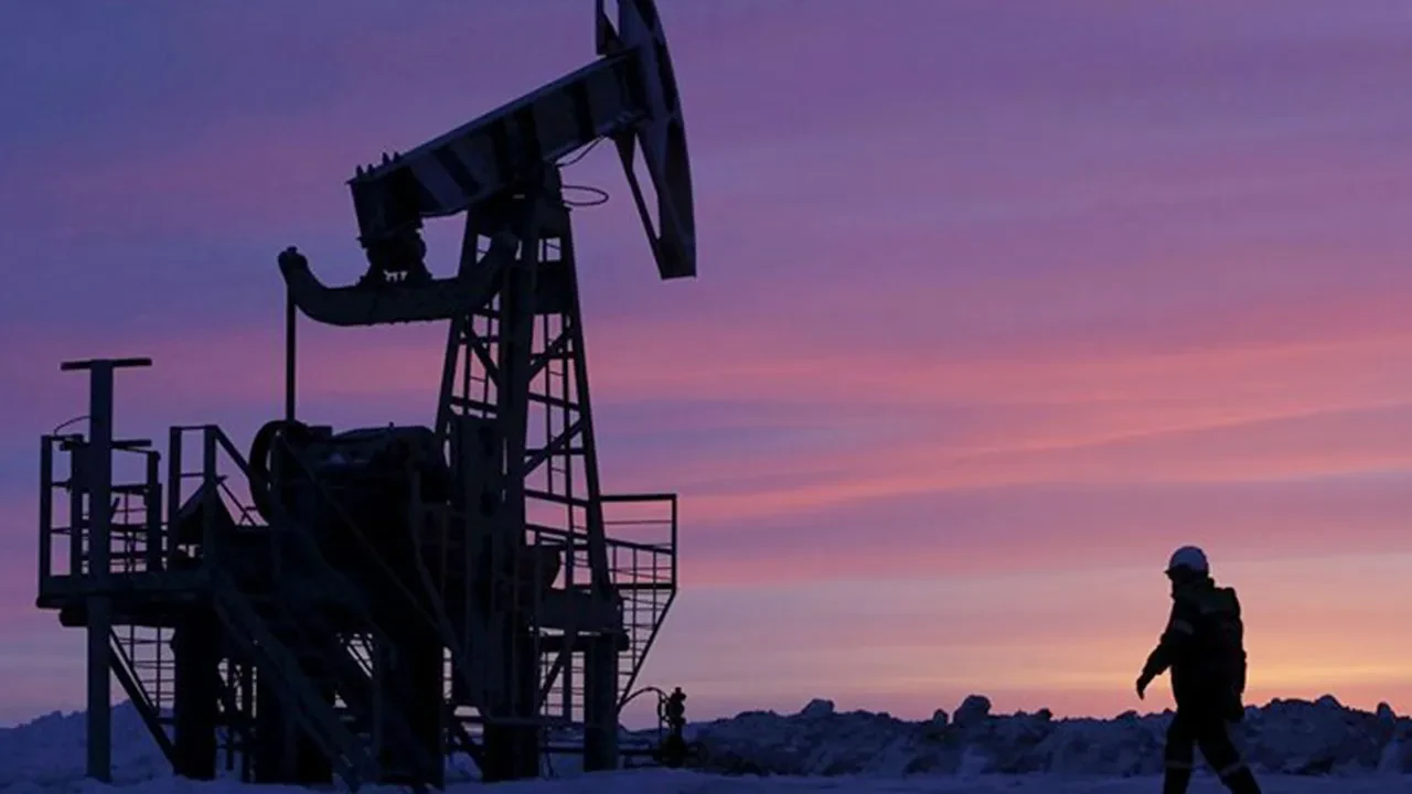 Petrol 71 doları aştı: Gözler ABD-İran temaslarında