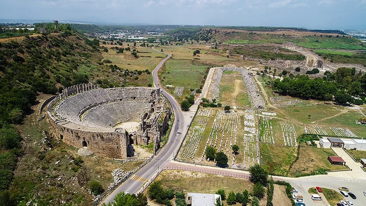 Perge Antik Kenti