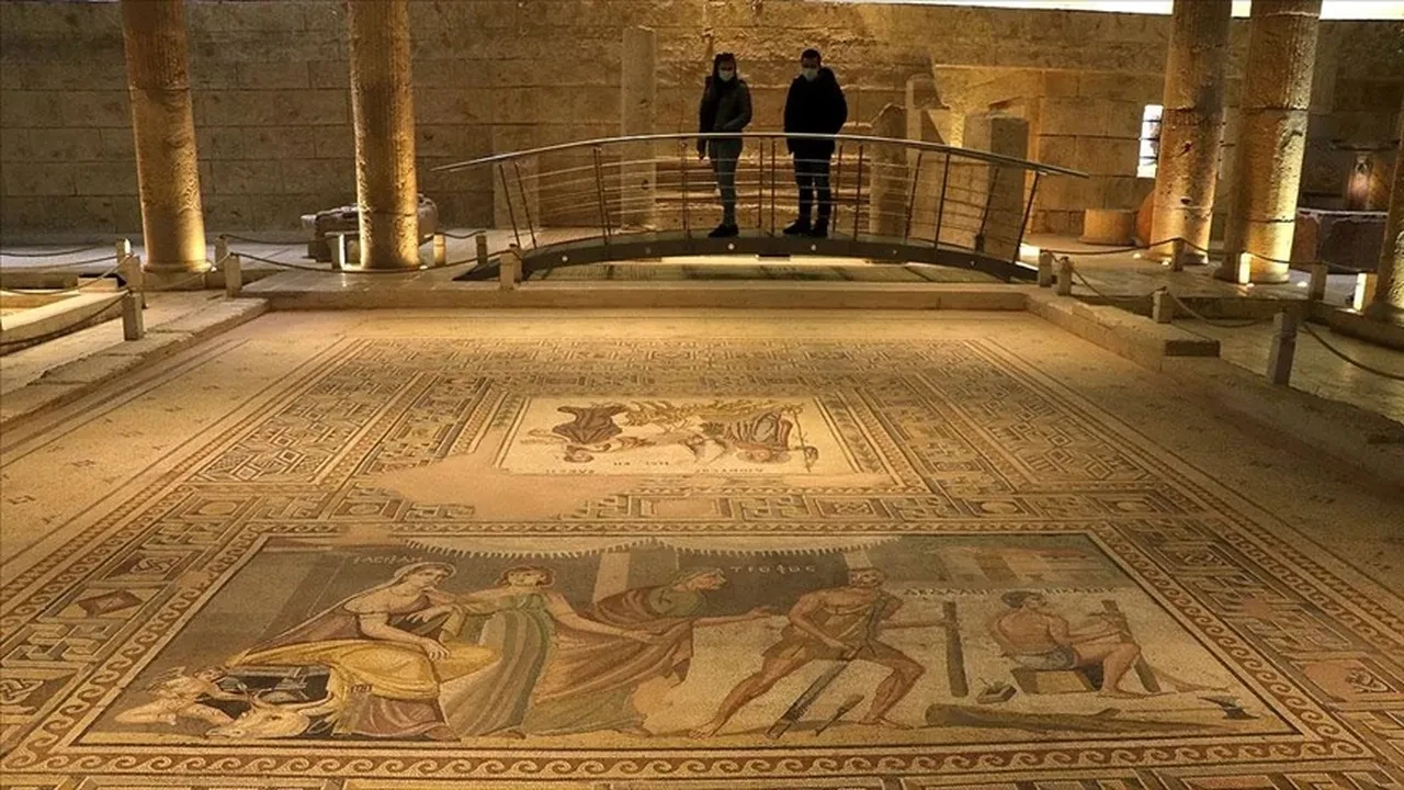 Zeugma Mozaik Müzesi
