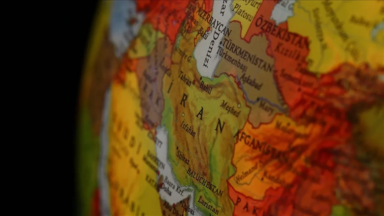 Türkiye İran'ı işgal edecek ve mültecileri engelleyecek iddiası! Ankara'dan net tavır