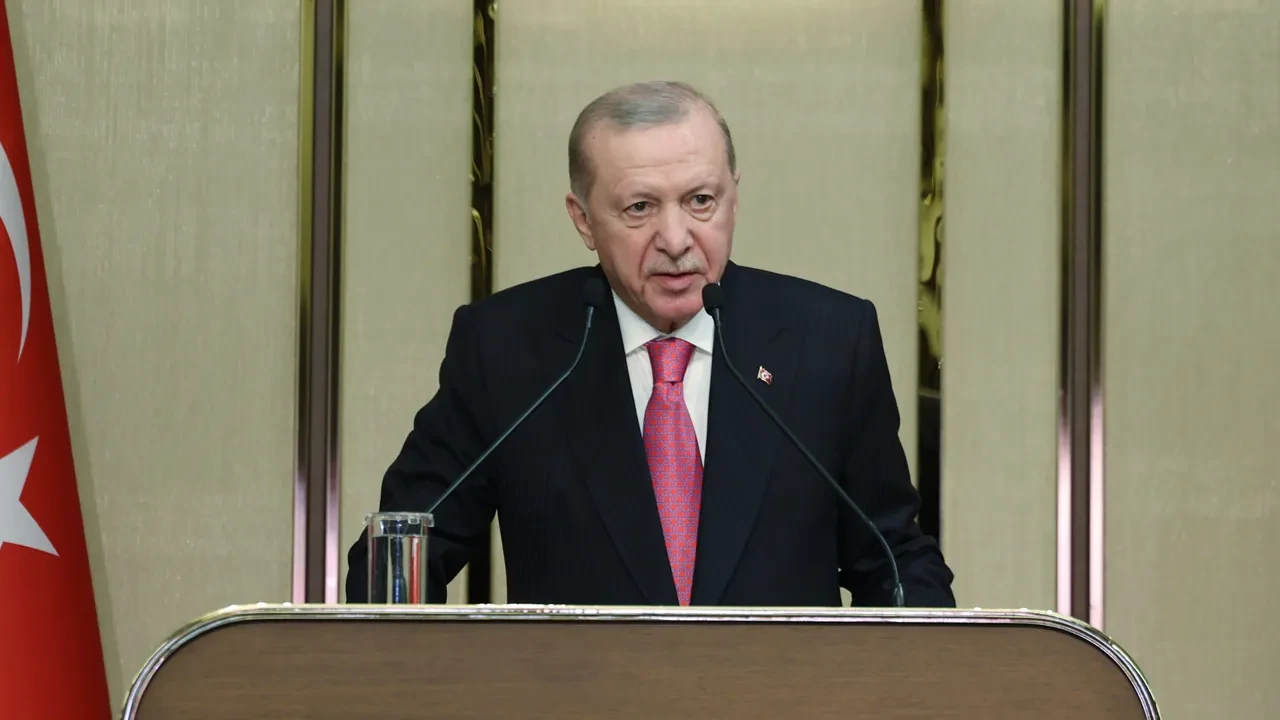 Cumhurbaşkanı Erdoğan'dan gençlere inanç ve düşünce özgürlüğü teminatı: Hiç kimse size parmak sallayamaz