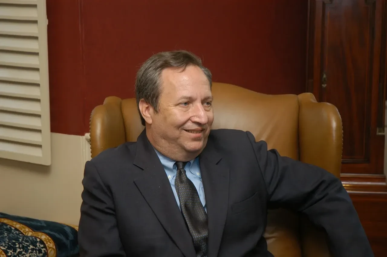 Epstein belgeleri sonrası Harvard'da istifa: Eski ABD Hazine Bakanı Summers bırakıyor