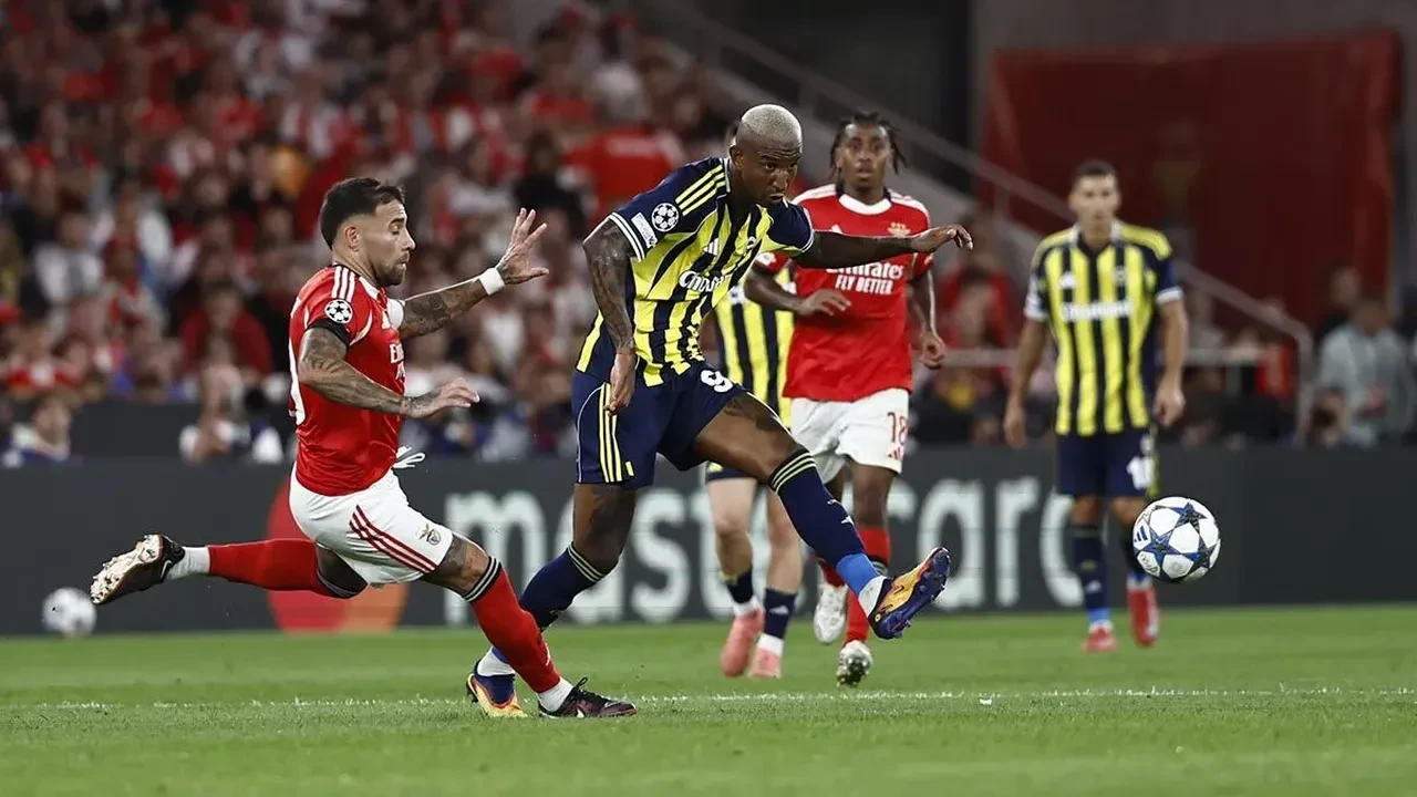 Fenerbahçe Nottingham Forest deplasmanında | AVRUPA LİGİ CANLI MAÇ ANLATIMI