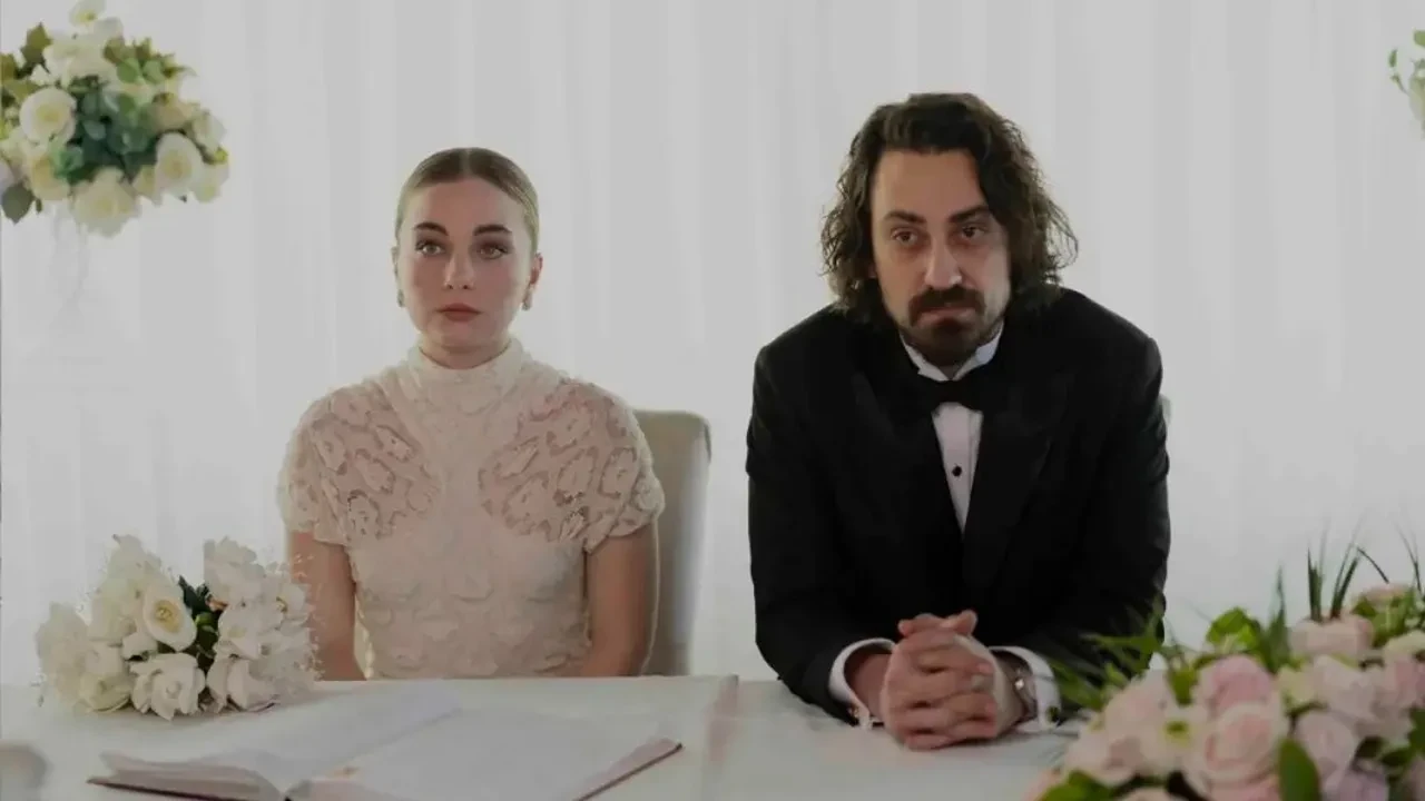 Final kararı alan Sahipsizler dizisinin oyuncularından şaşırtan hamle! Başrol oyuncuları senaristi takipten çıktı