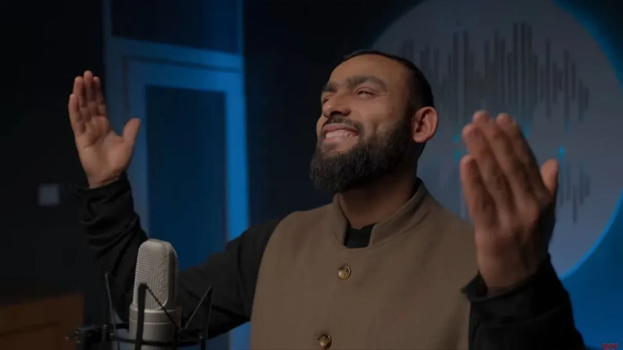 Kabe’de Hacılar Hu Der Allah ilahisi kıtaları aştı! Japonya’nın en meşhur sokaklarında yankılandı