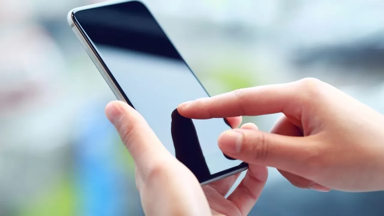 Kullanılan en kirli eşya telefon oldu! Adeta mikrop yayıyor