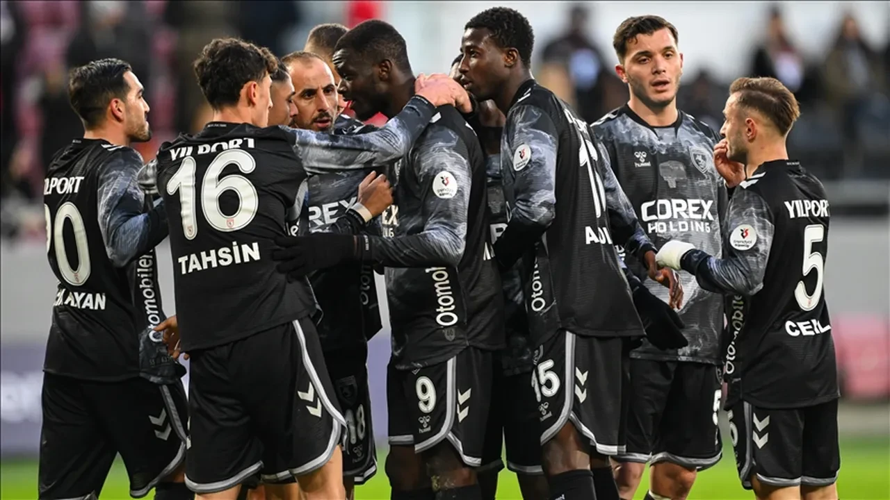 Samsunspor maçı hangi kanalda? Konferans Ligi Şkendiya maçı şifresiz kanalda!