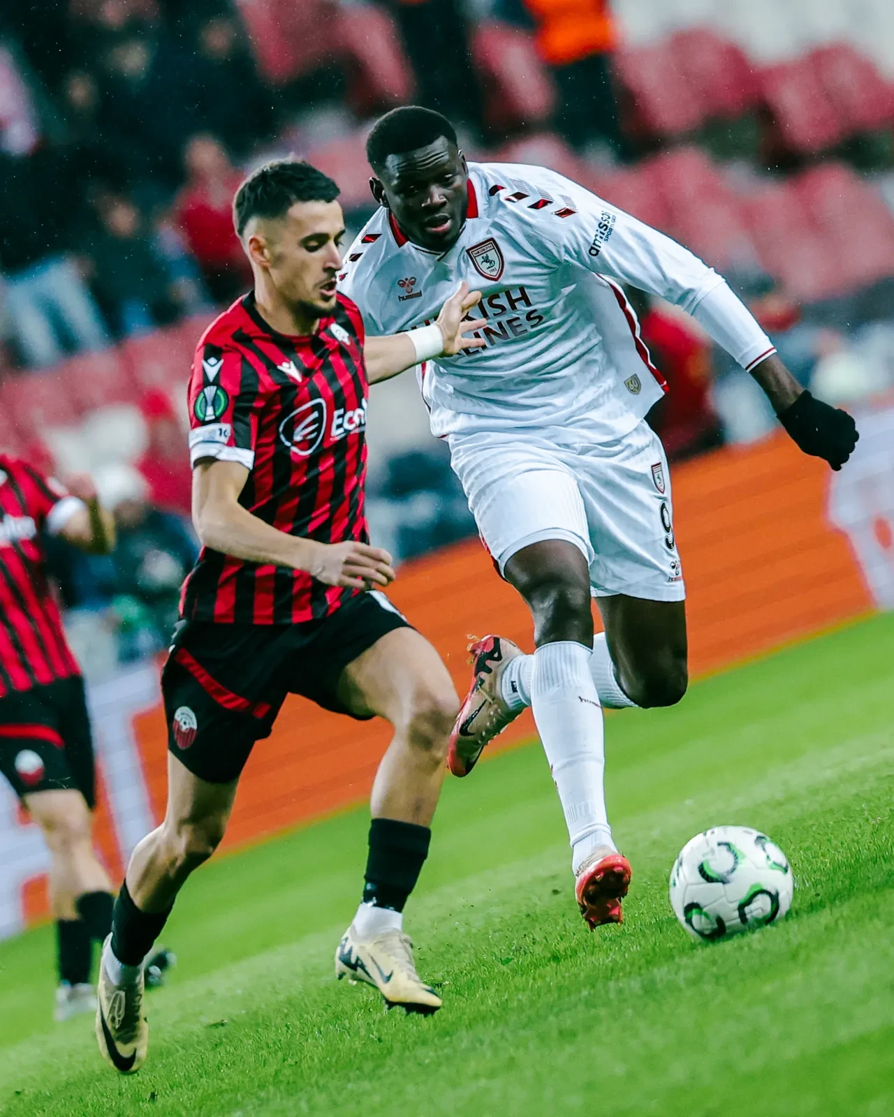 Samsunspor Şkendiya'yı farklı geçti: UEFA Konferans Ligi'nde son 16 bileti geldi!