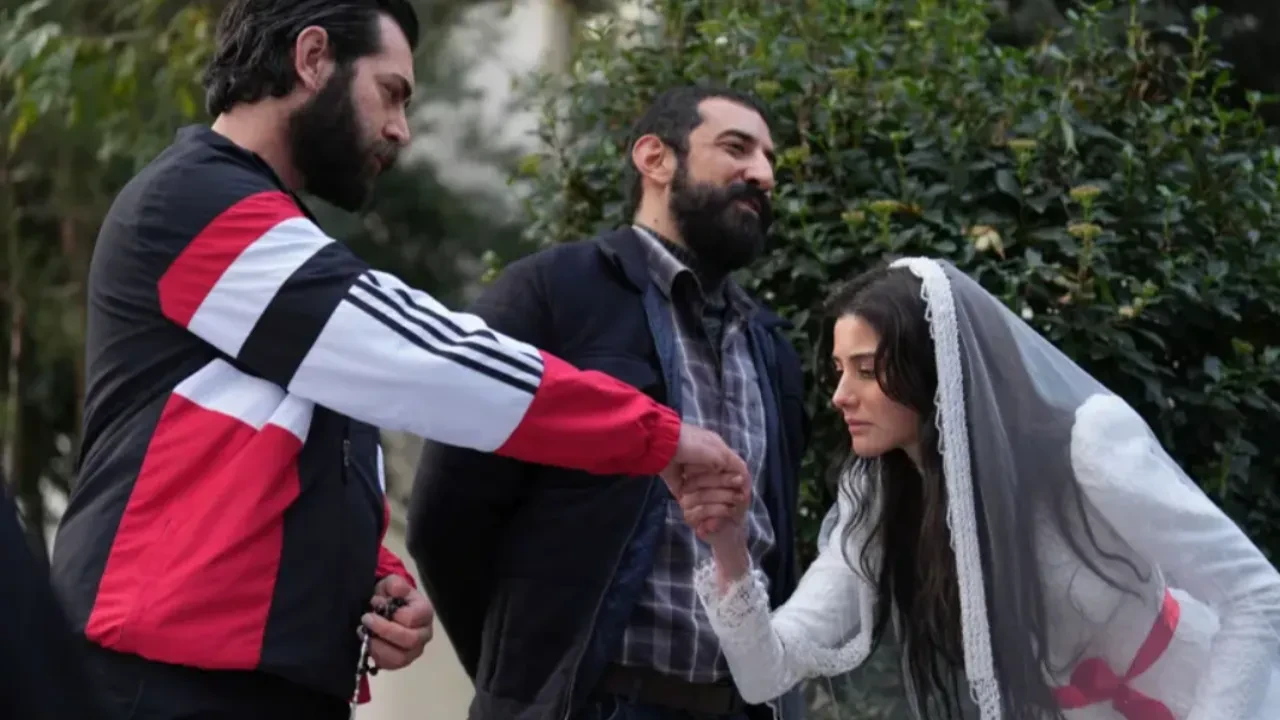 Sevdiğim Sensin'de Dicle'nin abisi Civan'ı gören tanıyamadı! Civan'ı oynayan Barış Baktaş imajını değiştirdi