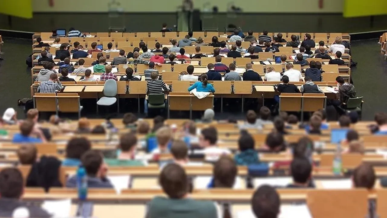 Üniversitelerde yeni af yolda! AK Parti çalışma başlattı: Meclis'e sunulacak