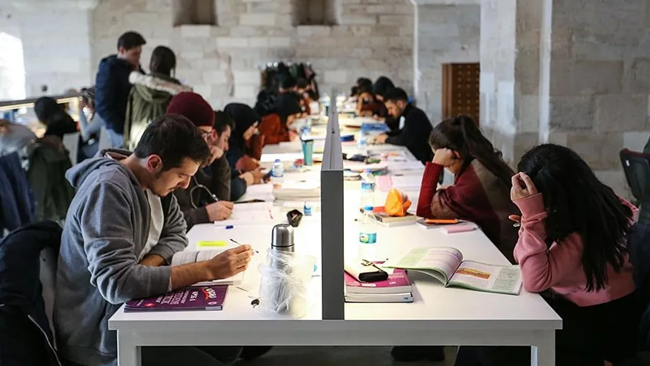 Üniversitelerde yeni af yolda! AK Parti çalışma başlattı: Meclis'e sunulacak