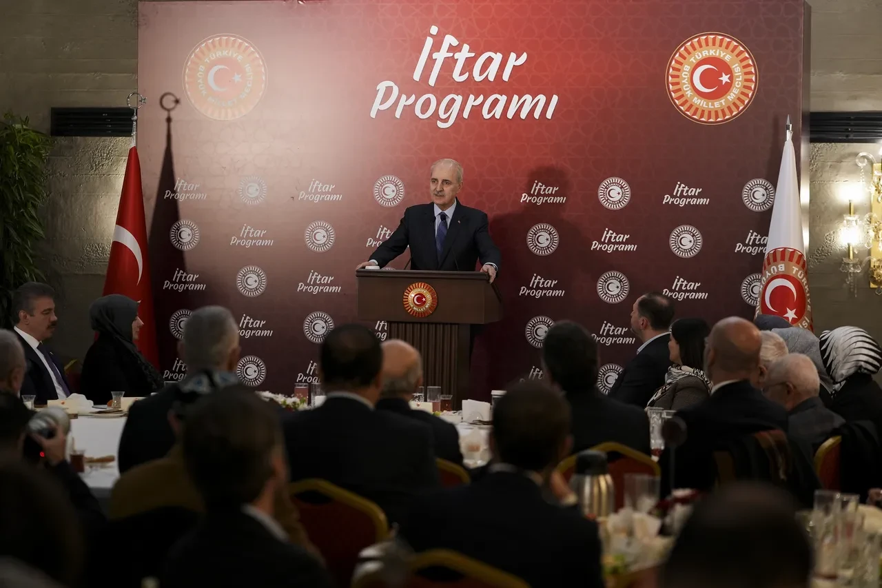 Abdullah Öcalan'ın yeni çağrısı sonrası ilk tepki Numan Kurtulmuş'tan: İmralı'nın açıklaması önemli