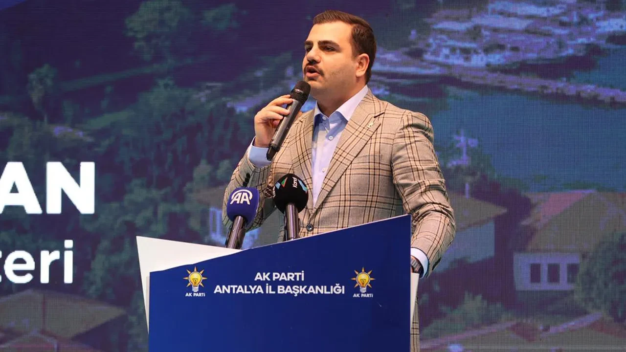 AK Partili Eyyüp Kadir İnan'dan Ramazan ayı vurgusu: Kamusal alanda yaşayacağız, gücünüz yetiyorsa engel olun