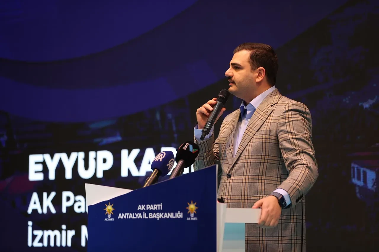 AK Partili Eyyüp Kadir İnan'dan Ramazan ayı vurgusu: Kamusal alanda yaşayacağız, gücünüz yetiyorsa engel olun