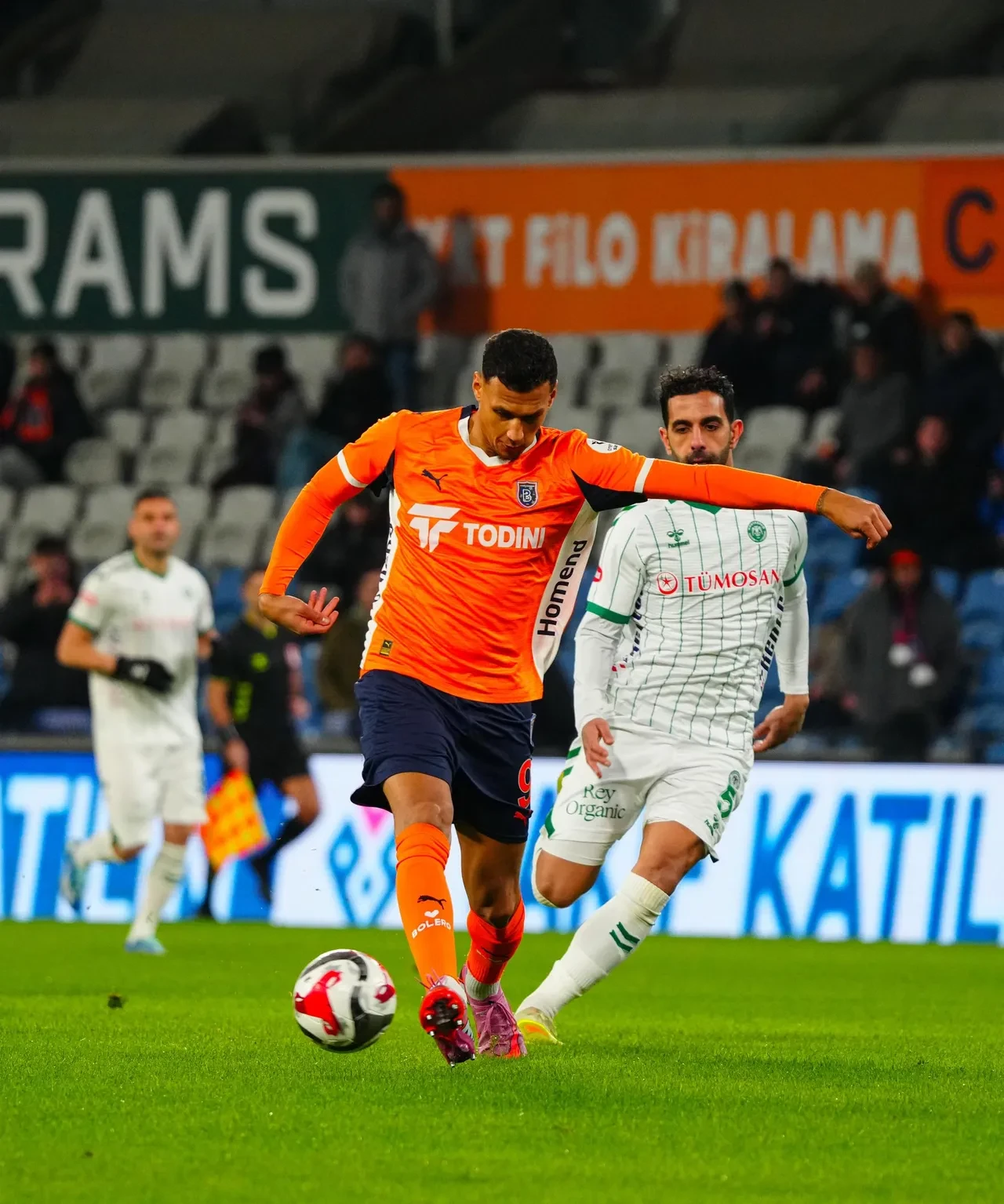 Başakşehir Konyaspor'u Davie Selke ile geçti: Avrupa hedefi devam ediyor!